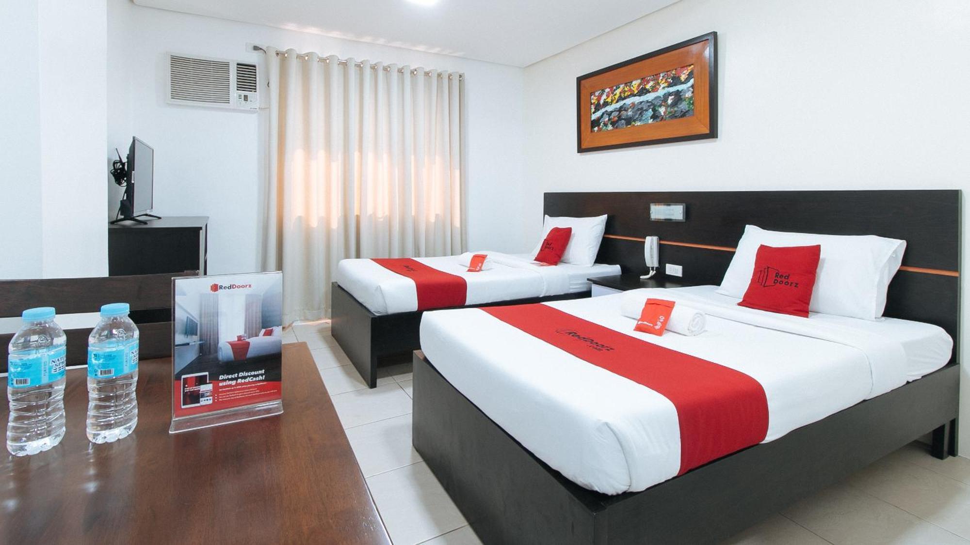 Reddoorz Plus At Evangelista Street Makati Makati City Dış mekan fotoğraf