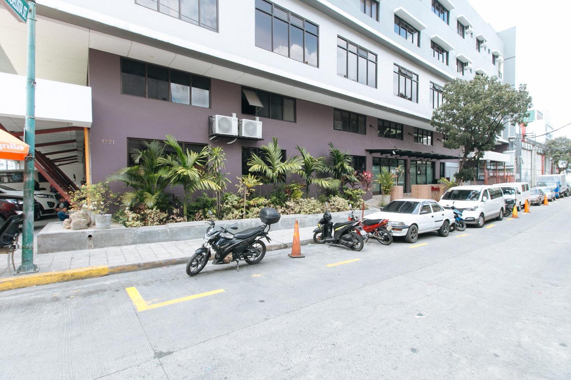 Reddoorz Plus At Evangelista Street Makati Makati City Dış mekan fotoğraf