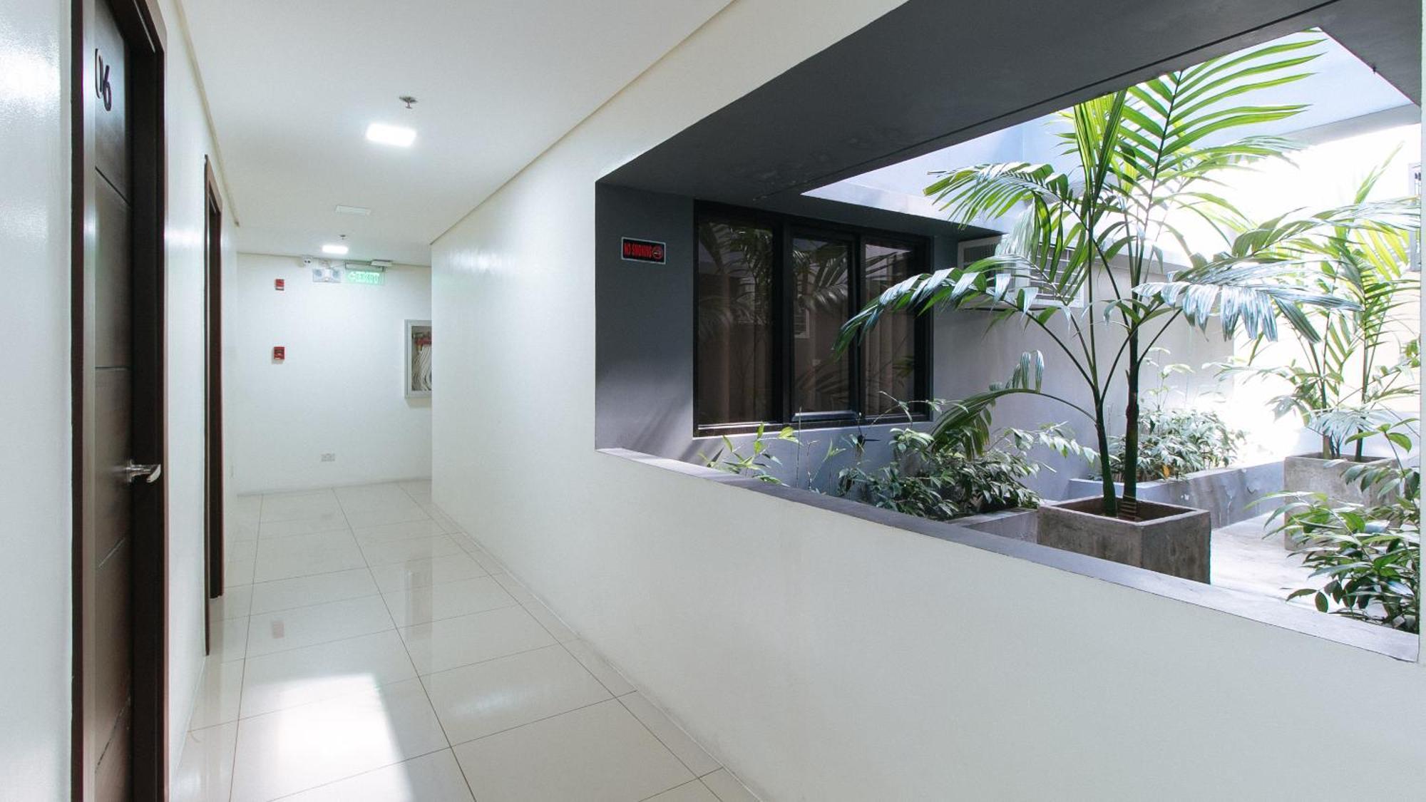 Reddoorz Plus At Evangelista Street Makati Makati City Dış mekan fotoğraf