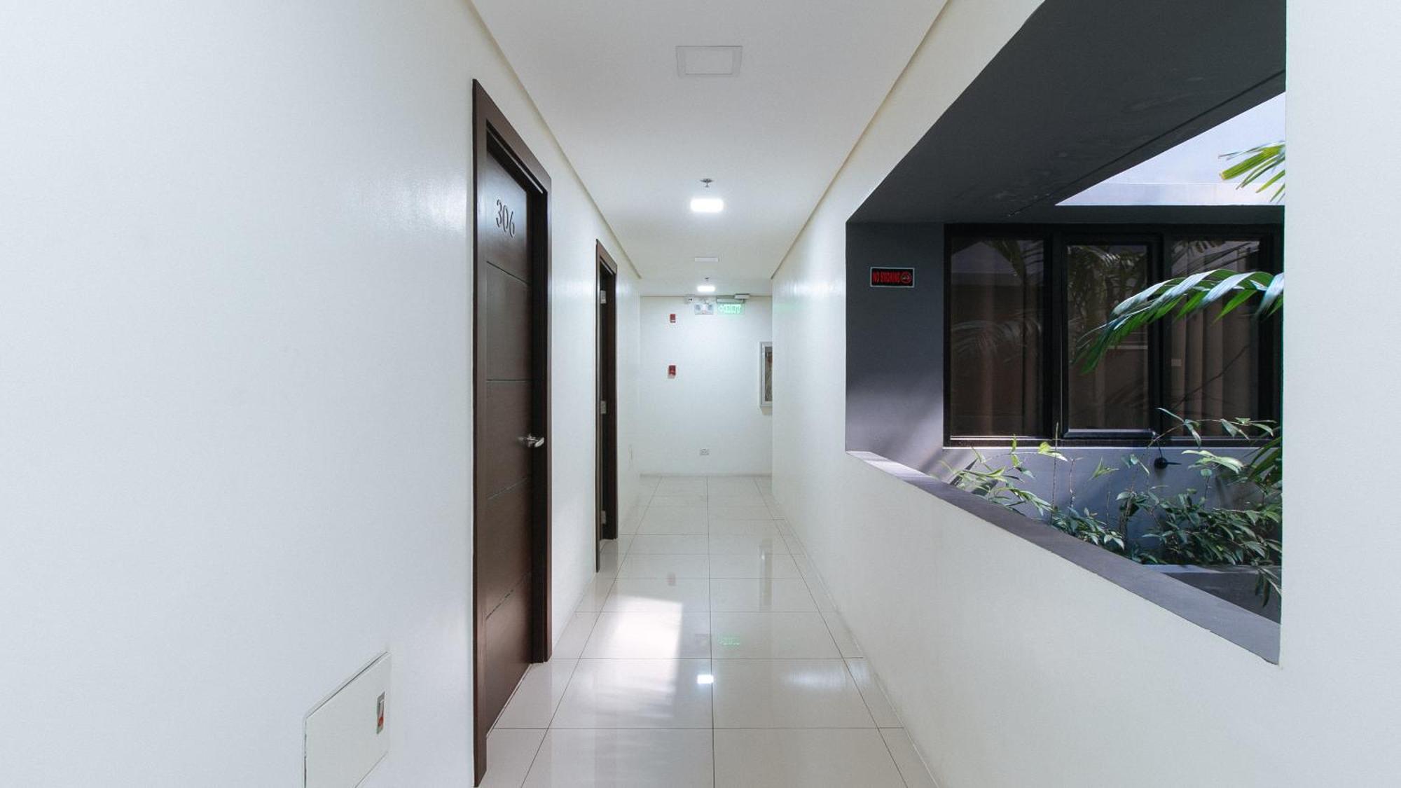 Reddoorz Plus At Evangelista Street Makati Makati City Dış mekan fotoğraf