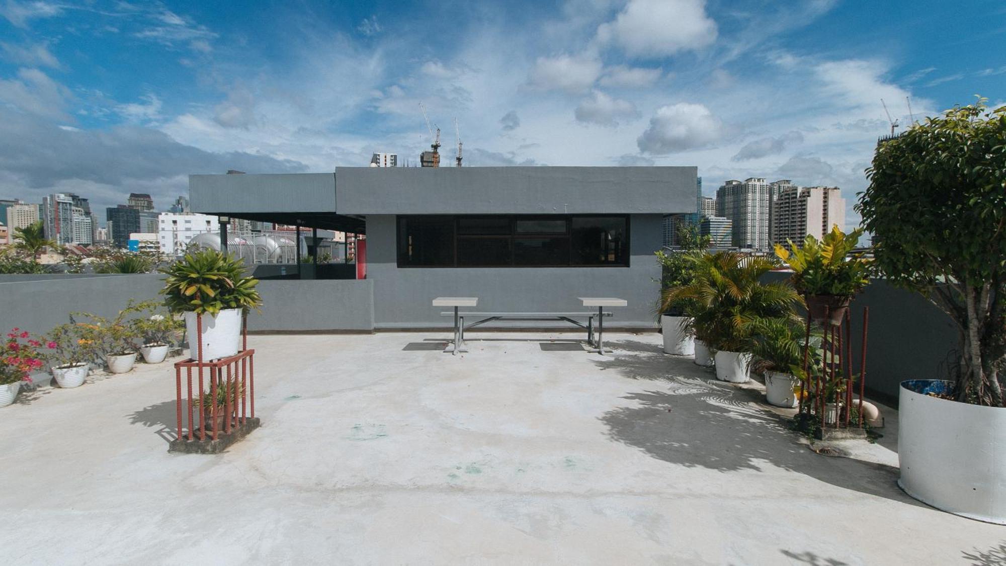 Reddoorz Plus At Evangelista Street Makati Makati City Dış mekan fotoğraf